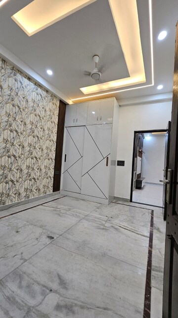 Room in 2 BHK Apartment at JK Iris, Mira Road – for Rent