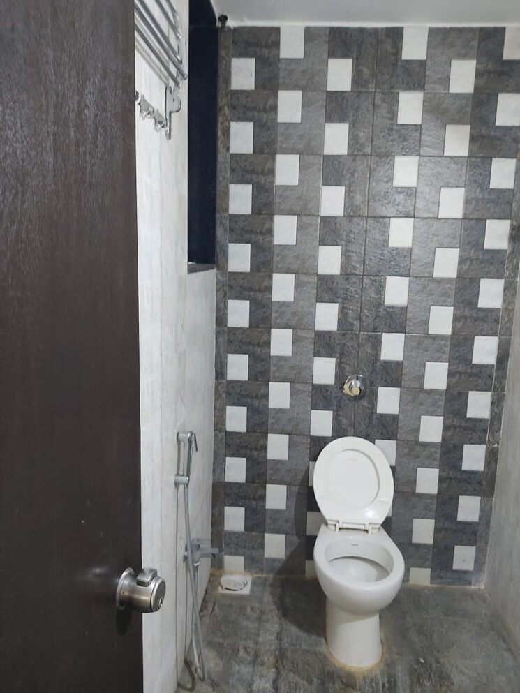 Bathroom, unique-aashiyana 3 Bedroom 2065 Sq.Ft. Apartment In Gota Ahmedabad 7954894