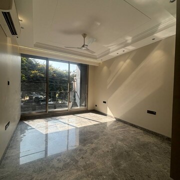 Parking in 6+ BHK Independent House at Sector 47 – for Sale