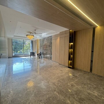 Room in 6+ BHK Independent House at Sector 47 – for Sale
