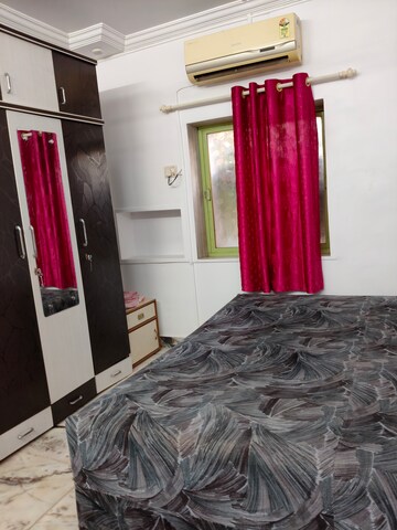 Room in  Pg at Mira Nagar – for Rent