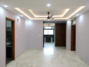 Room in 4 BHK Builder Floor at Sector 11 Dwarka – for Rent