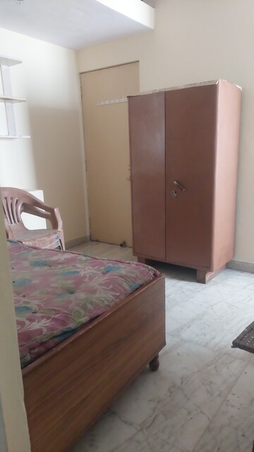 Furnished Amenities in 1.5 BHK Apartment at Adchini – for Rent