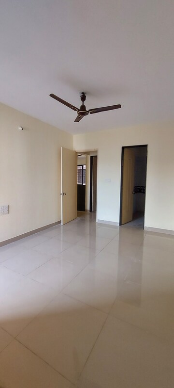 Room in 2 BHK Apartment at Nanded Madhuvanti, Sinhagad Road – for Rent