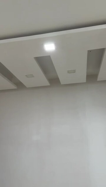 Room in 2 BHK Apartment at Hiraco Eminence, Mira Road – for Rent