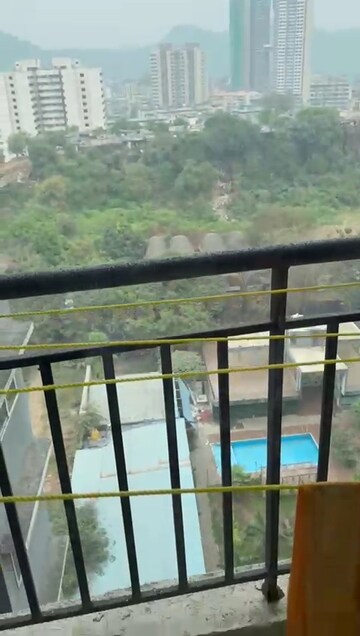Master Bedroom in 2 BHK Apartment at Hiraco Eminence, Mira Road – for Rent