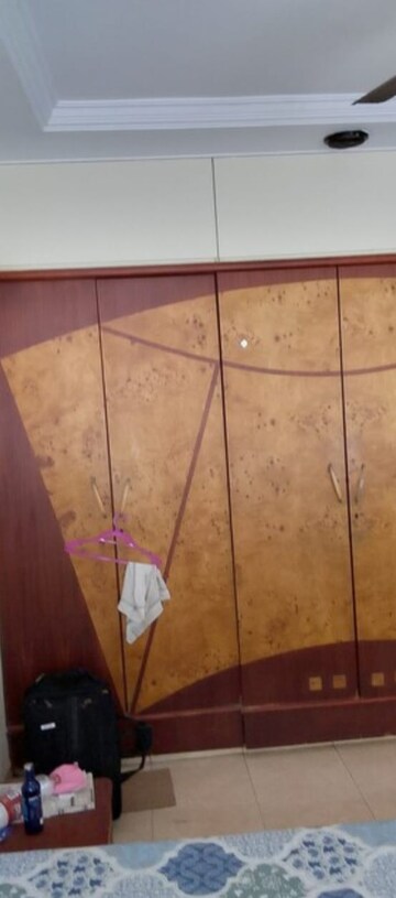 Furnished Amenities in 1.5 BHK Apartment at Jumbo Darshan, Andheri East – for Rent