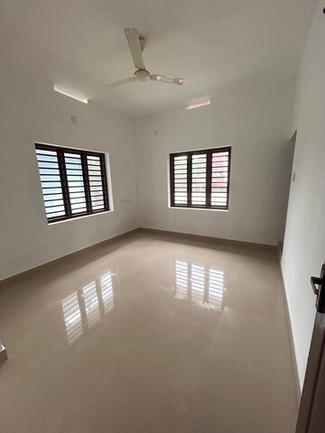 Room in 3 BHK Villa at Kuttanellur – for Sale