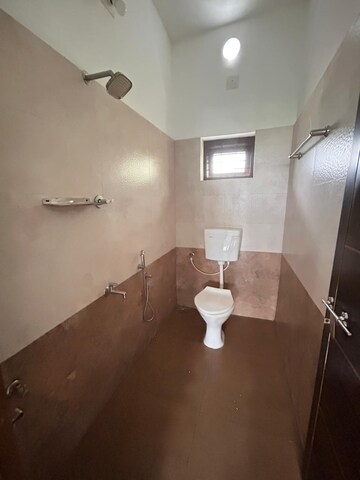 Bathroom in 3 BHK Villa at Kuttanellur – for Sale