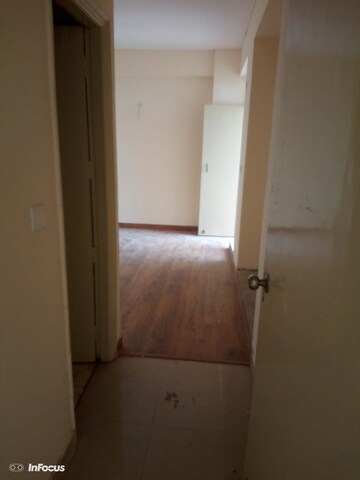 Bathroom in 2.5 BHK Apartment at RAS Palm Residency, Sector 76 – for Sale