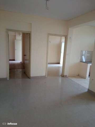 Room in 2.5 BHK Apartment at RAS Palm Residency, Sector 76 – for Sale