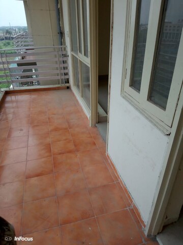Master Bedroom in 2.5 BHK Apartment at RAS Palm Residency, Sector 76 – for Sale