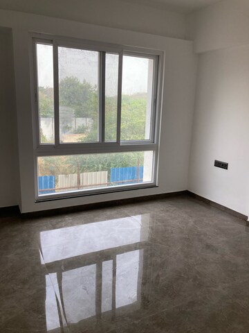 Room in 3 BHK Apartment at Godrej Skyline, Koregaon Park – for Sale