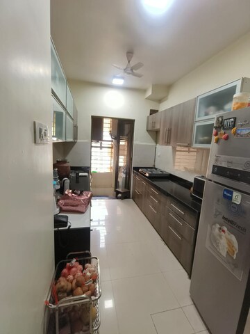 Kitchen in 2.5 BHK Apartment at Oberoi Realty Woods, Goregaon East – for Rent
