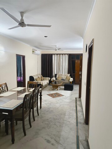 Living Room in 3 BHK Apartment at Sector 57 – for Rent