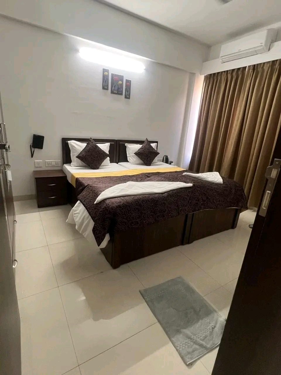 2 BHK Apartment For Sale in Oshiwara Mhada