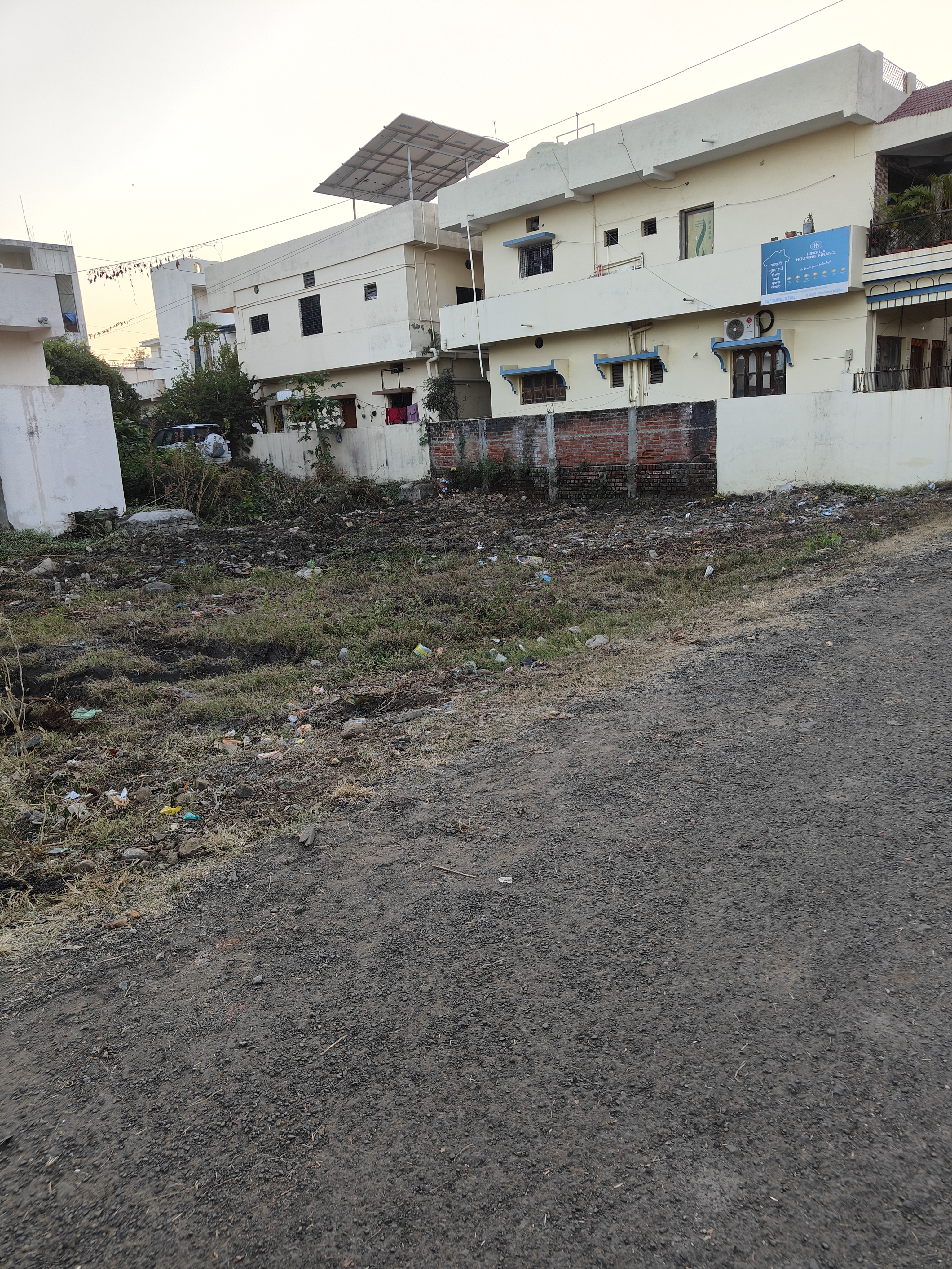 Plot For Sale in Nikhil Consultancy 