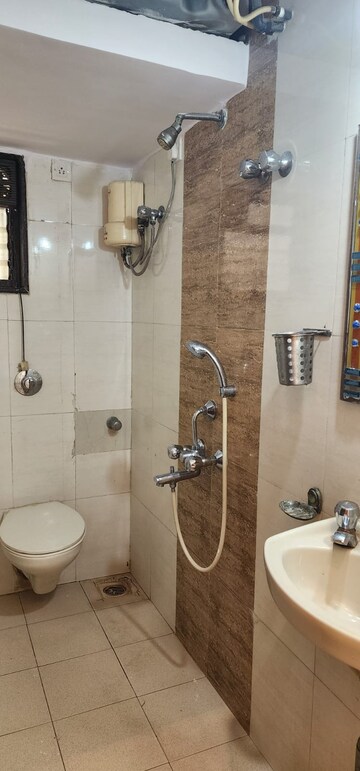 Attached Bathroom in 3 BHK Apartment at Kalpataru Amare, Andheri West – for Rent