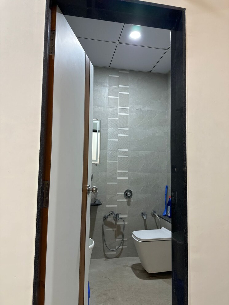 Bathroom, gurukul 2 Bedroom 135 Sq.Yd. Apartment In Gurukul Ahmedabad 7956581