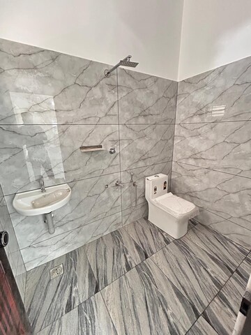 Bathroom in 3 BHK Villa at Pattikkad – for Sale