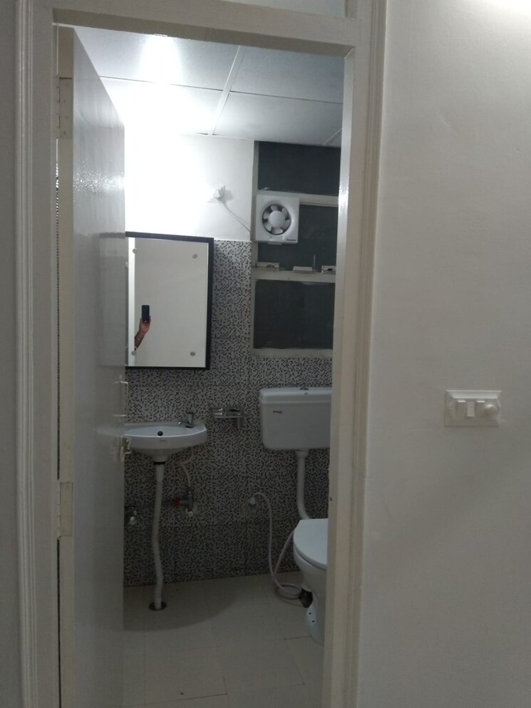 Bathroom, breez-global-heights 2 Bedroom 623 Sq.Ft. Apartment In Sohna Sector 33 Gurgaon 7956839