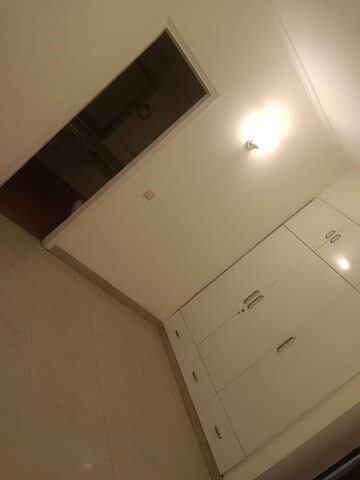 Furnished Amenities in 3 BHK Apartment at Vipul Greens, Sector 48 – for Rent