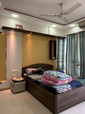 Bedroom in 2.5 BHK Apartment at Oberoi Realty Splendor, Jogeshwari East – for Sale