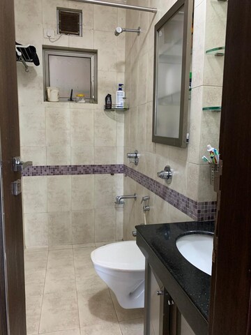 Bathroom in 2.5 BHK Apartment at Oberoi Realty Splendor, Jogeshwari East – for Sale