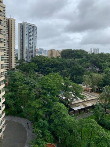 2.5 BHK Apartment – Exterior View View at Oberoi Realty Splendor, Jogeshwari East - for Sale