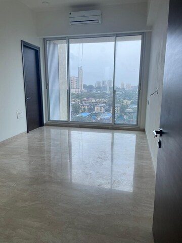 Room in 4 BHK Apartment at Raheja Imperia, Worli – for Sale