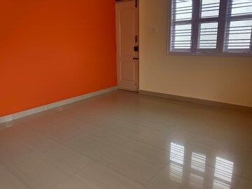 Room in 1 BHK Builder Floor at Ejipura – for Rent