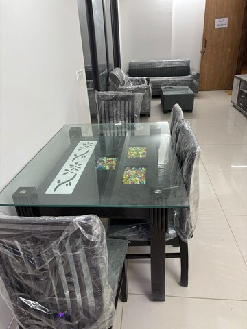 Master Bedroom in 3 BHK Apartment at Vaishnodevi Circle – for Rent