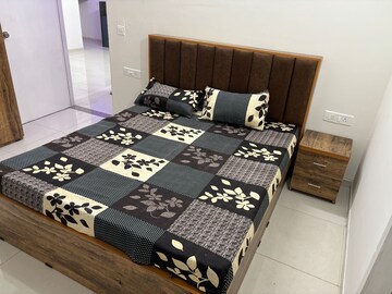 Master Bedroom in 3 BHK Apartment at Vaishnodevi Circle – for Rent