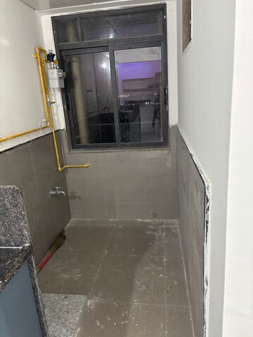 Furnished Amenities in 3 BHK Apartment at Vaishnodevi Circle – for Rent