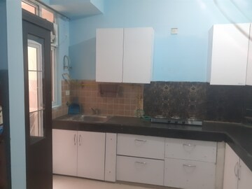 2 BHK Apartment For Rent in Mahagun Mywoods, Sector 16c Greater Noida