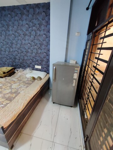 Bedroom in 2 BHK Apartment at DLF Pink Town House, Dlf City Phase 3 – for Rent