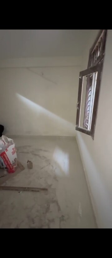 Room in 1 BHK Builder Floor at Mehrauli Gurgaon Road – for Rent