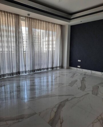 Living Room in 4 BHK Apartment at Salcon The Verandas, Sector 54 – for Sale