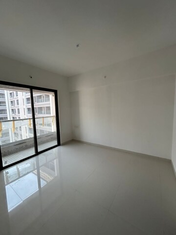 Room in 2 BHK Apartment at Roshan Milestone, Tathawade – for Sale