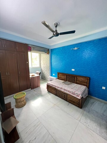 Room in 3 BHK Apartment at Sector 3 Dwarka – for Rent