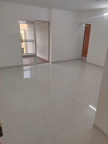 Room in 2 BHK Apartment at Dynamic Grandeur, Undri – for Sale