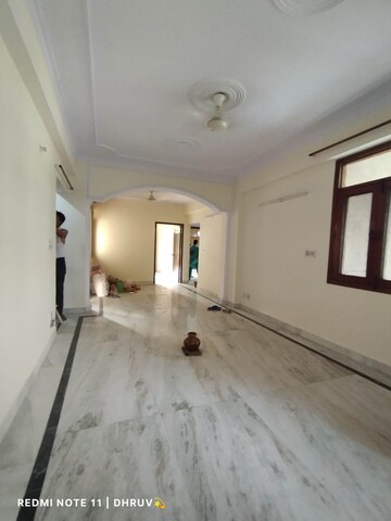 Building Lobby in 3 BHK Apartment at Dwarka Mor – for Rent