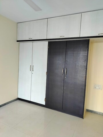 Room in 2 BHK Apartment at Sadguru Complex I, Goregaon East – for Rent
