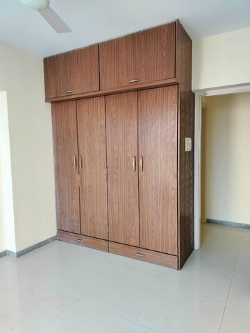 Room in 2 BHK Apartment at Sadguru Complex I, Goregaon East – for Rent