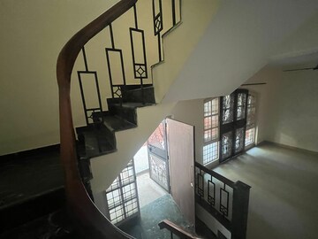 Staircase in 3 BHK Villa at Sector 49 – for Rent