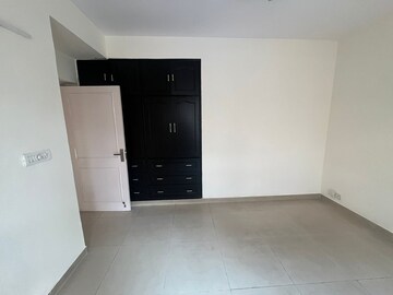 Room in 3 BHK Villa at Sector 49 – for Rent