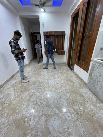 Parking in 2 BHK Builder Floor at Vasundhara Sector 1 – for Sale