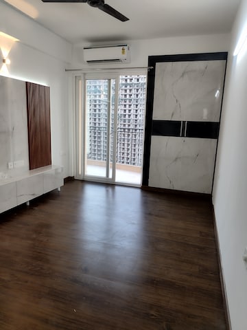 Room in 3 BHK Apartment at ATS Homekraft Pious Hideaways, Sector 150 – for Rent