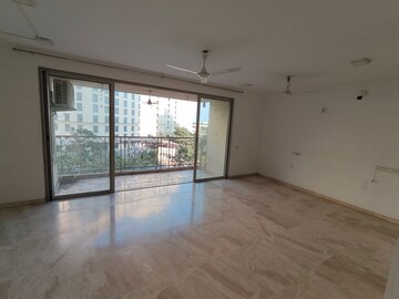 Living Room in 3.5 BHK Apartment at Hiranandani Estate Rodas Enclave, Ghodbunder Road – for Sale