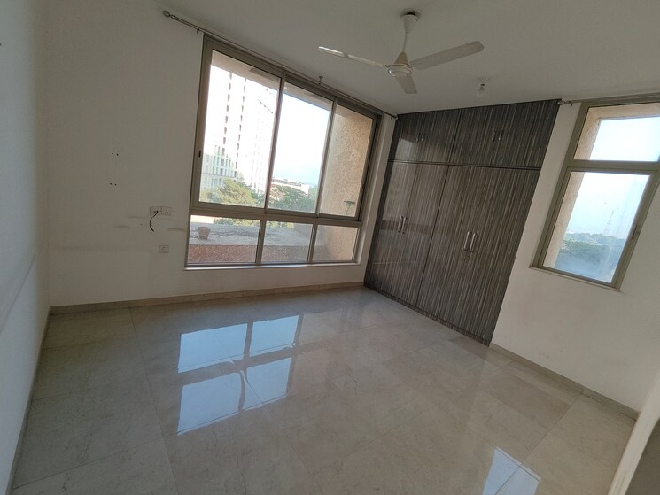 Master Bedroom, hiranandani-estate-rodas-enclave 3.5 Bedroom 1900 Sq.Ft. Apartment In Ghodbunder Road Thane 7957580